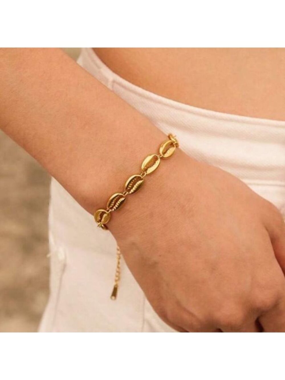 Gold seashell bracelet M358
